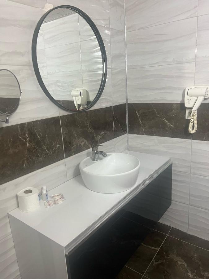 Gaziemir Uenaten Otel מראה חיצוני תמונה