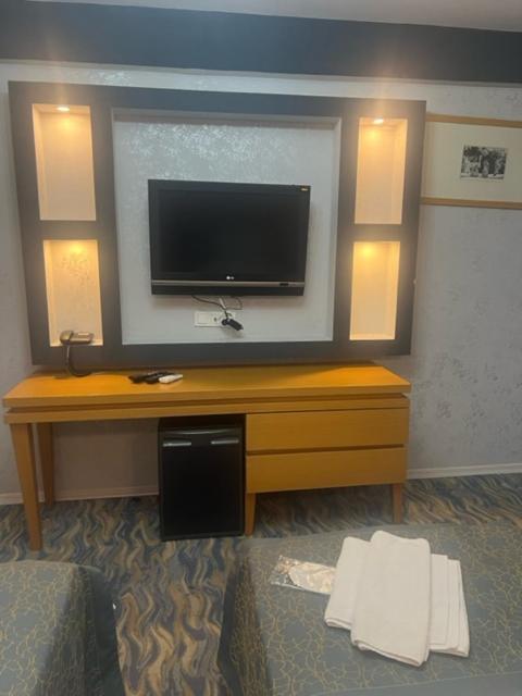 Gaziemir Uenaten Otel מראה חיצוני תמונה